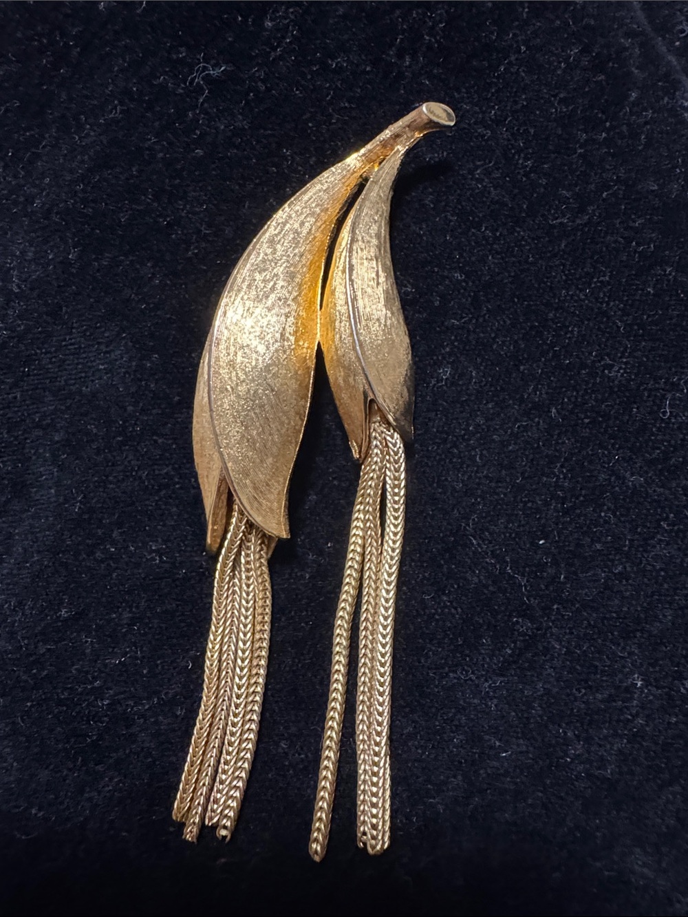 Vintage Gold Leaf Tassel Brooch - Women Jewelry